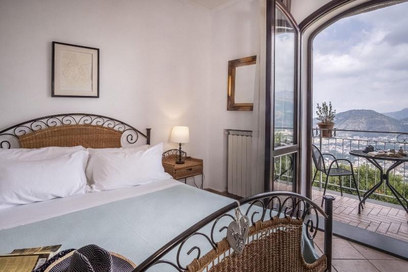 Villa Monica B&B Sorrento Luaran gambar