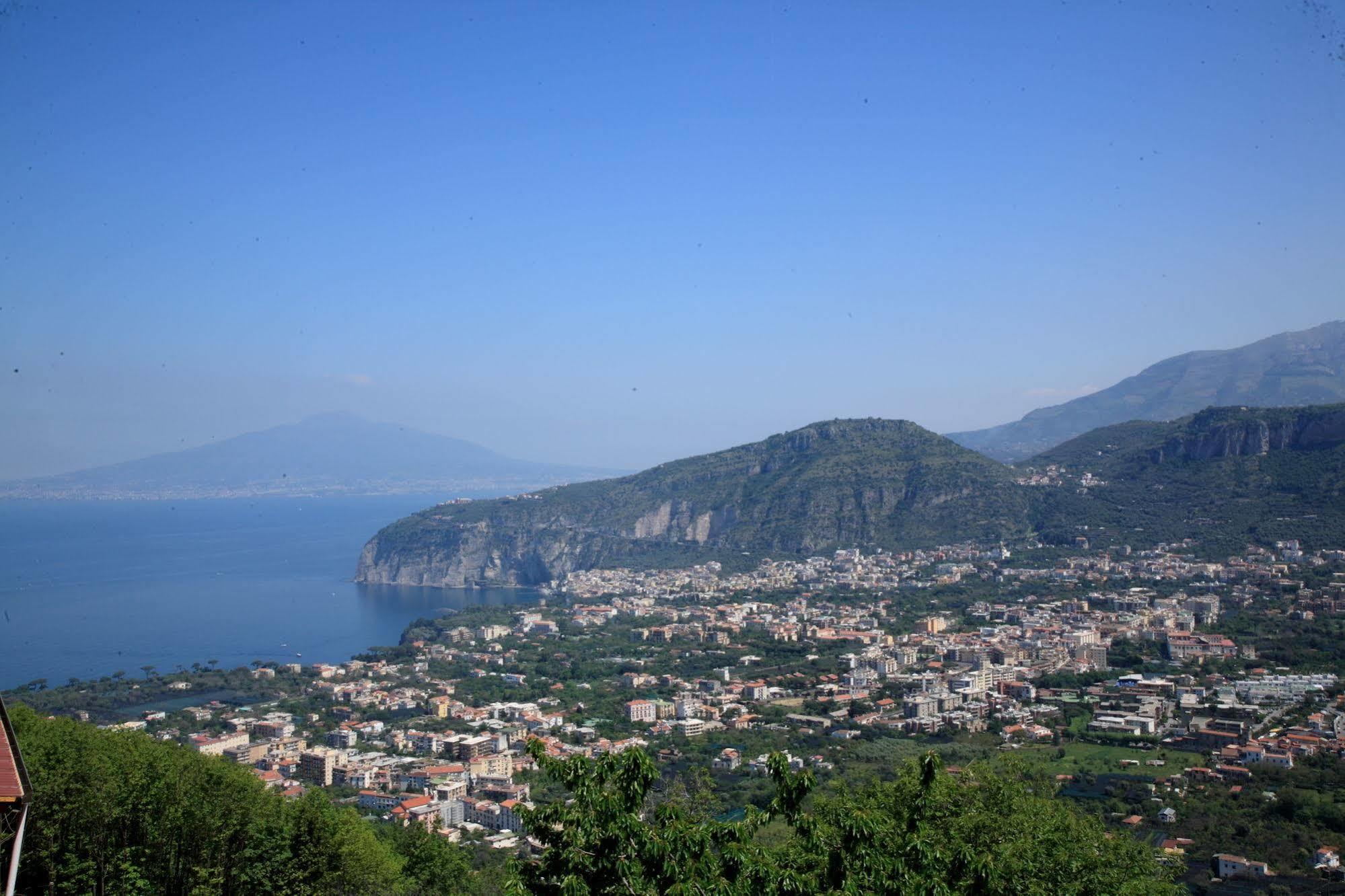 Villa Monica B&B Sorrento Luaran gambar