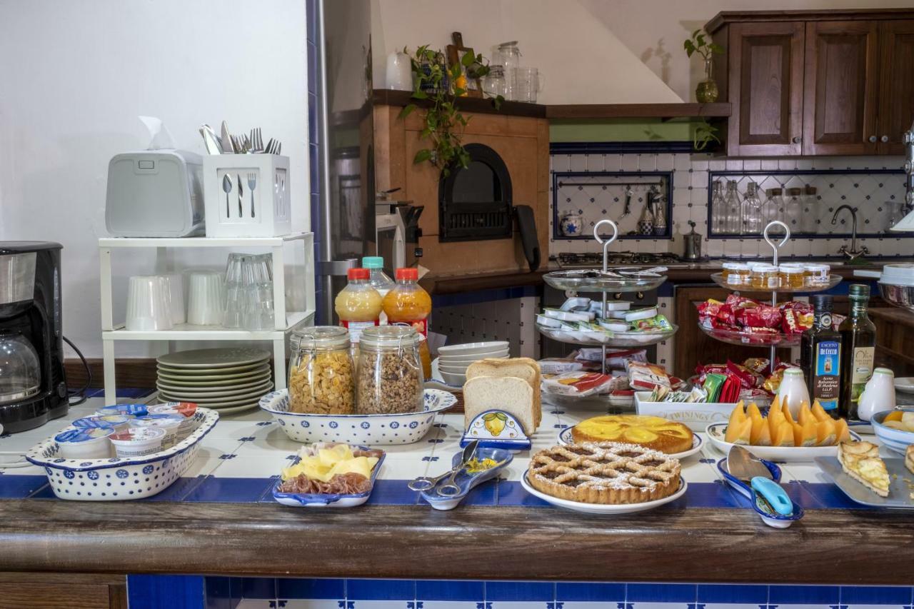 Villa Monica B&B Sorrento Luaran gambar