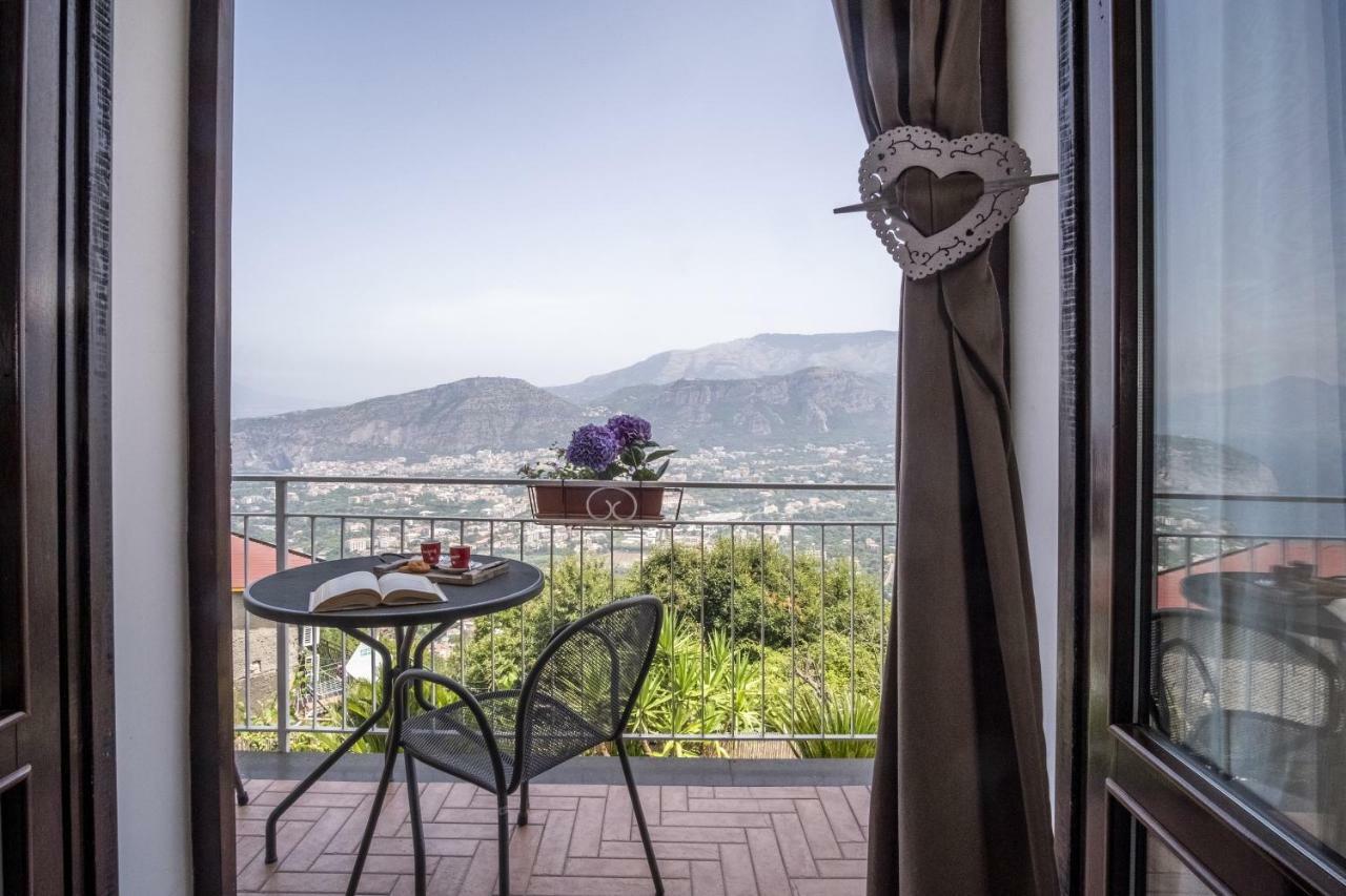 Villa Monica B&B Sorrento Luaran gambar