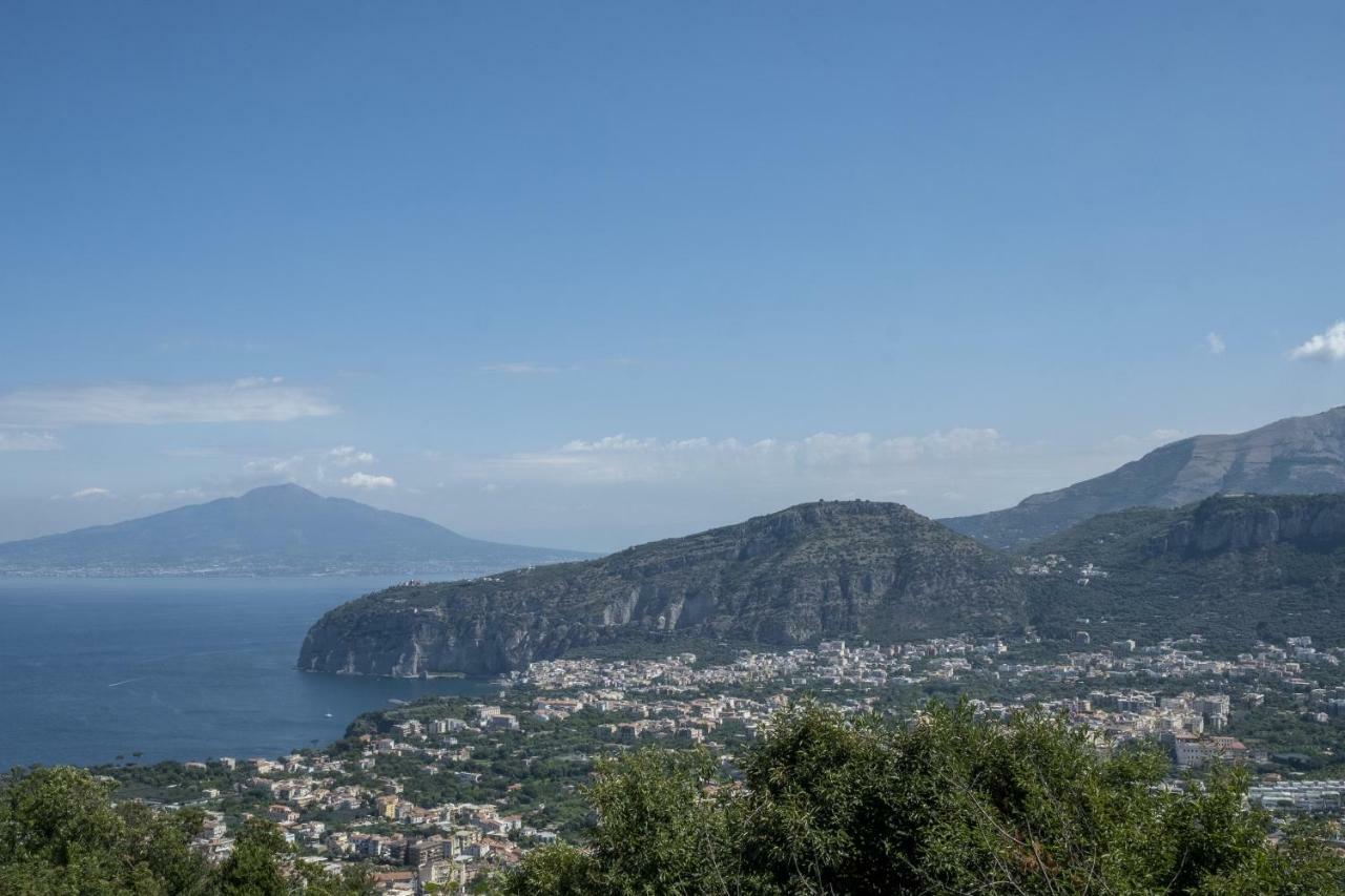 Villa Monica B&B Sorrento Luaran gambar