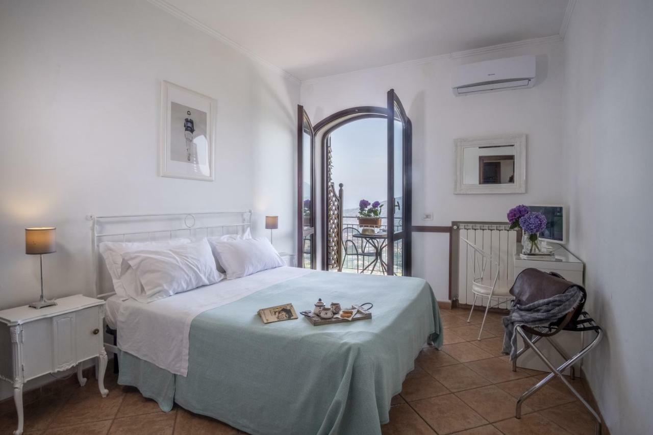 Villa Monica B&B Sorrento Luaran gambar